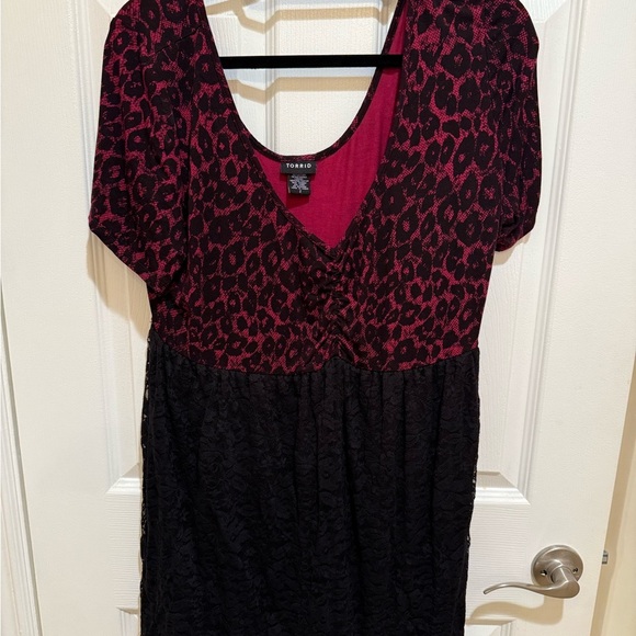 Torrid Pink and Black Leopard Print Blouse - Picture 1 of 4